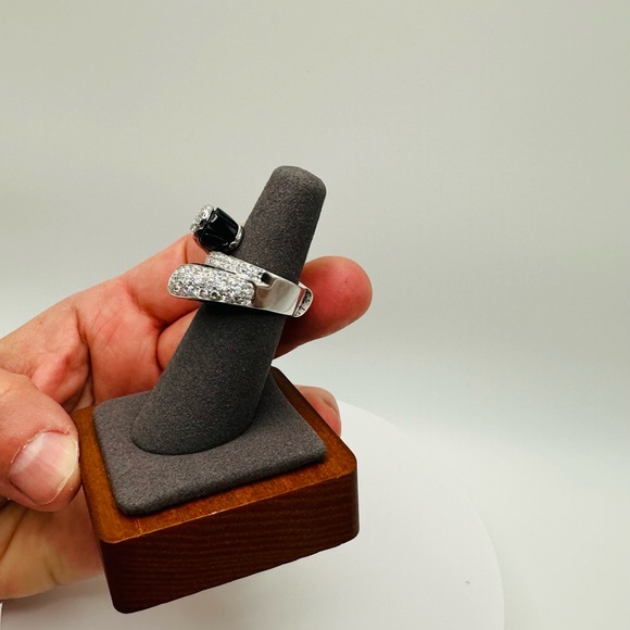 NWT Luxury Black Onyx Cubic Zirconia Bypass Ring - Picture 5 of 17